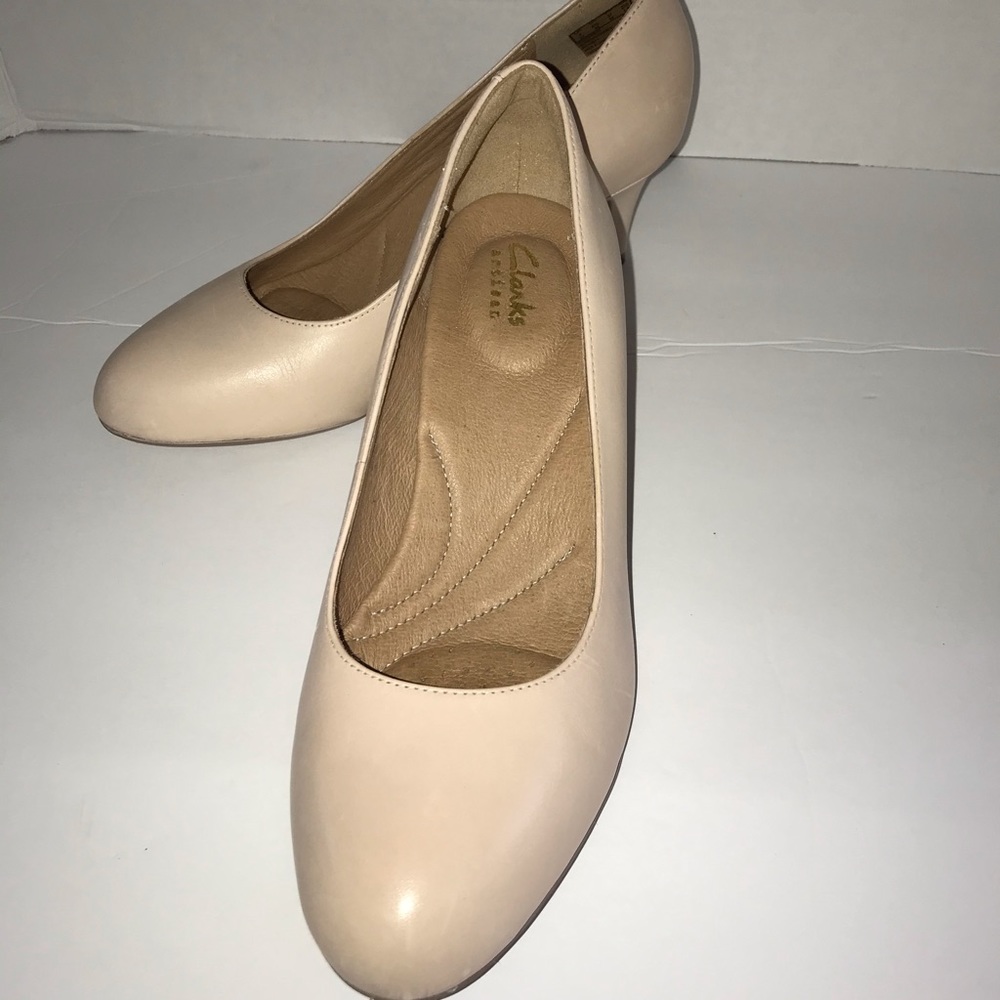 Clark’s Artisan Nude Heels 6 1/2